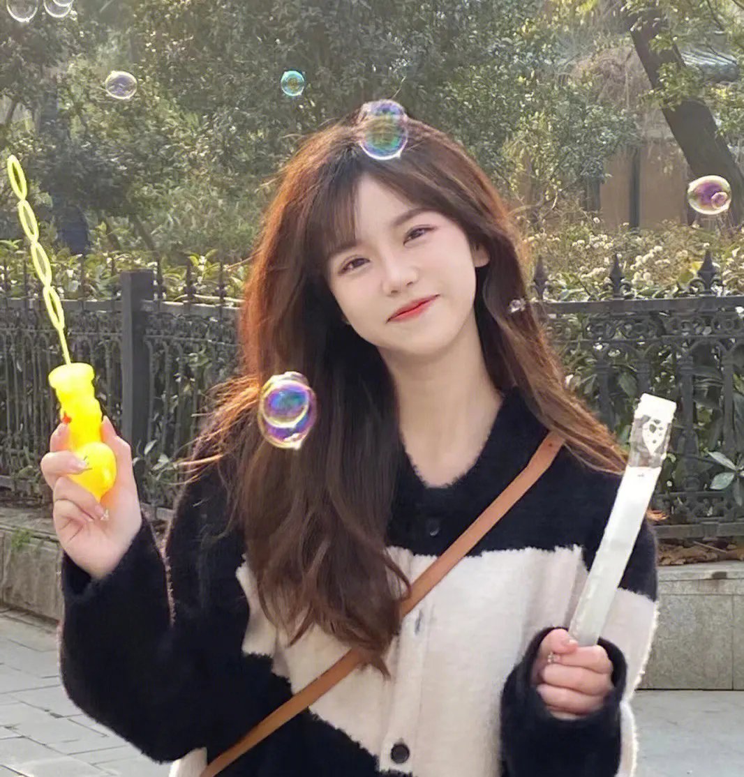 反派幼崽总在帮我攻略他爹